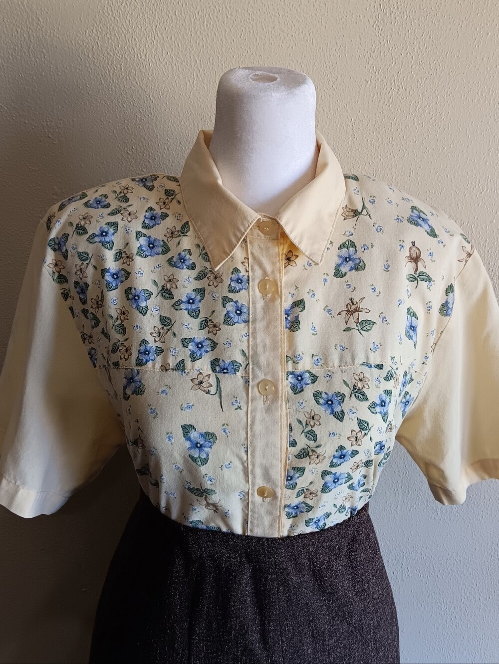 Vintage Floral Button Up Blouse in Pale Yellow with Blue Flowers, Sping Summer